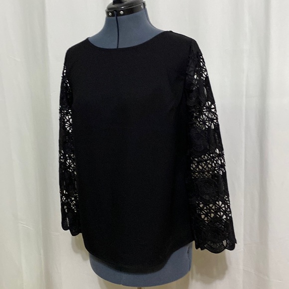 Lacey Black Blouse - Picture 2 of 6